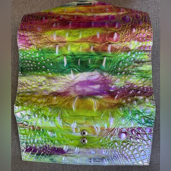NWT Brahmin Veronica  DELIGHT Trifold Wallet - Picture 5 of 11